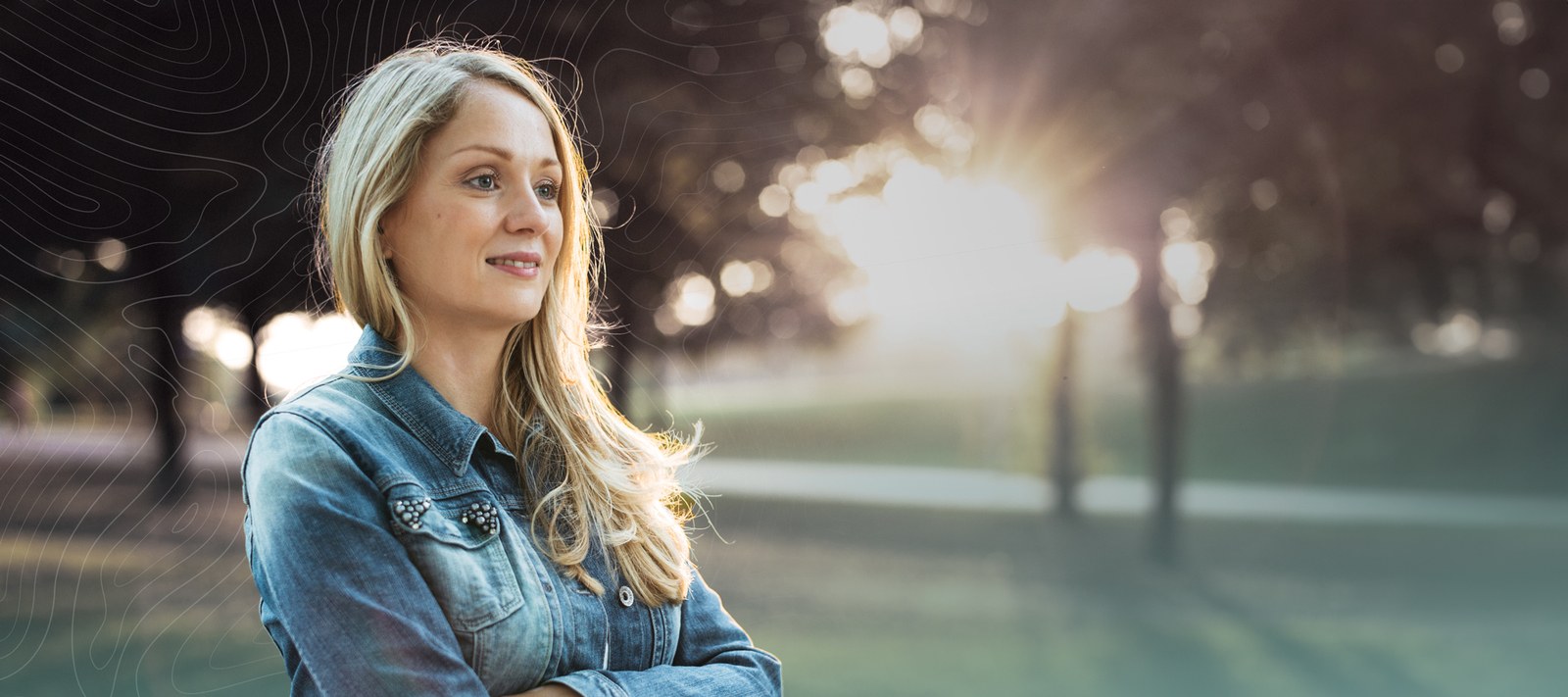 Birgit Budtke im Park – Coaching & Yoga im Allgäu